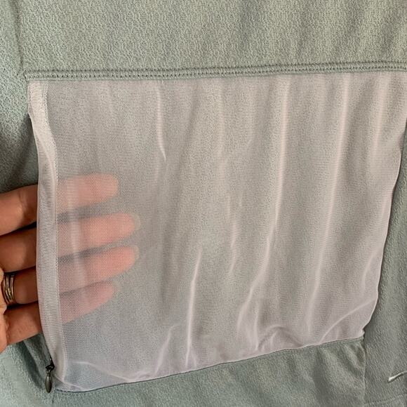 Nike Dri-Fit Short Sleeve Athletic Front Pocket Shirt Size Small - Picture 4 of 8